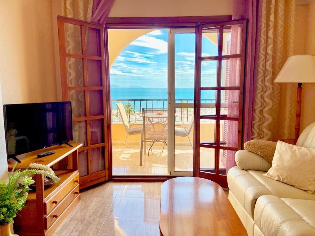Beautiful Apartment Near Lamata Beach With Panorama Sea View!!! تورّيفيِخا المظهر الخارجي الصورة